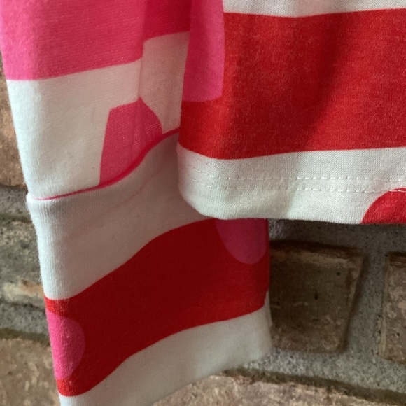 MACARON Red and Pink Hearts Shirt Hoodie M EUC - Picture 3 of 7